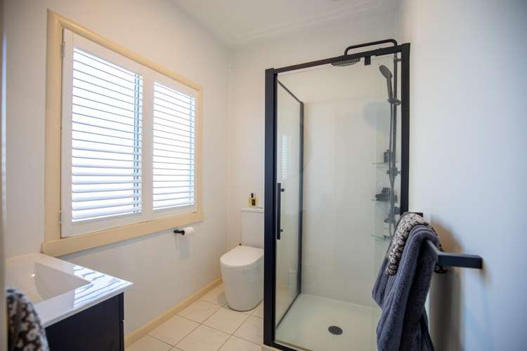 78 Wallis Street Raglan_25