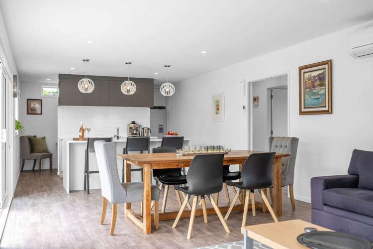 83 Seventh View Avenue Beachlands_21