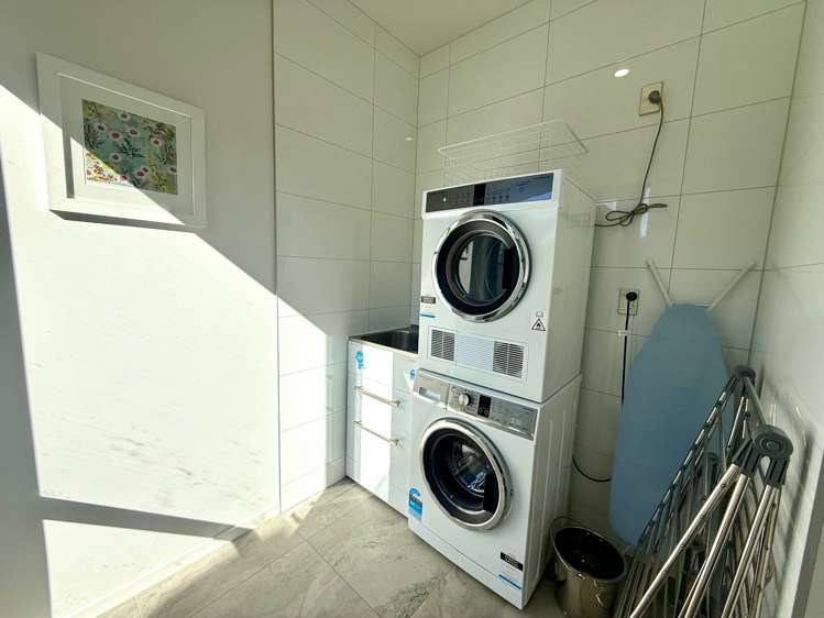 11/12 Stewart Street Raglan_34