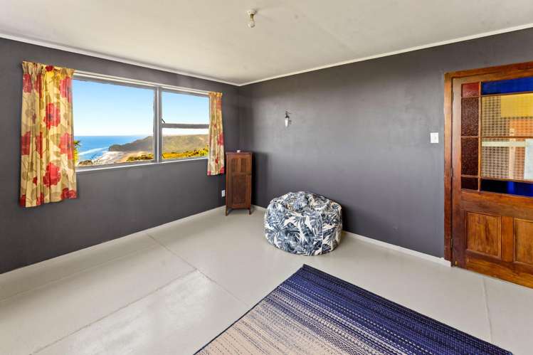 11 Te Ahuahu Road Piha_8