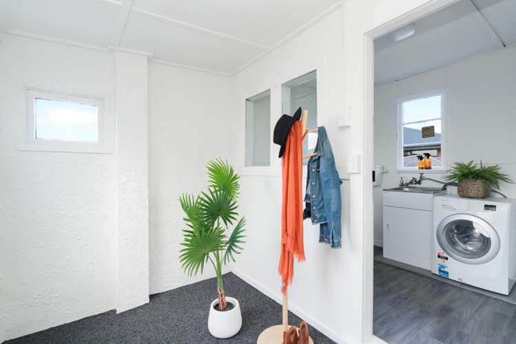 327 North Road Waikiwi_20