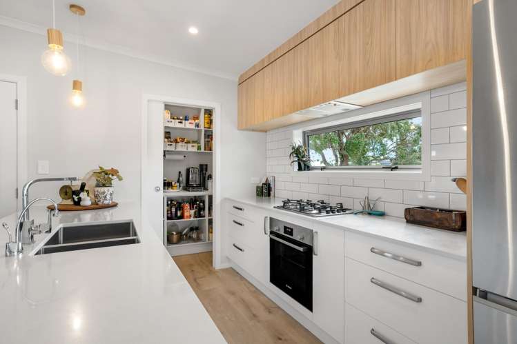 215A Ocean Road Whangamata_5