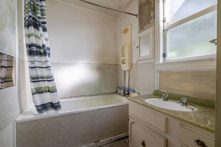460 Troup Road_4