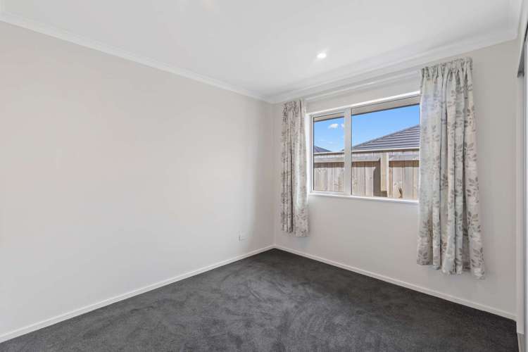 5 Chertsey Street Richmond_17