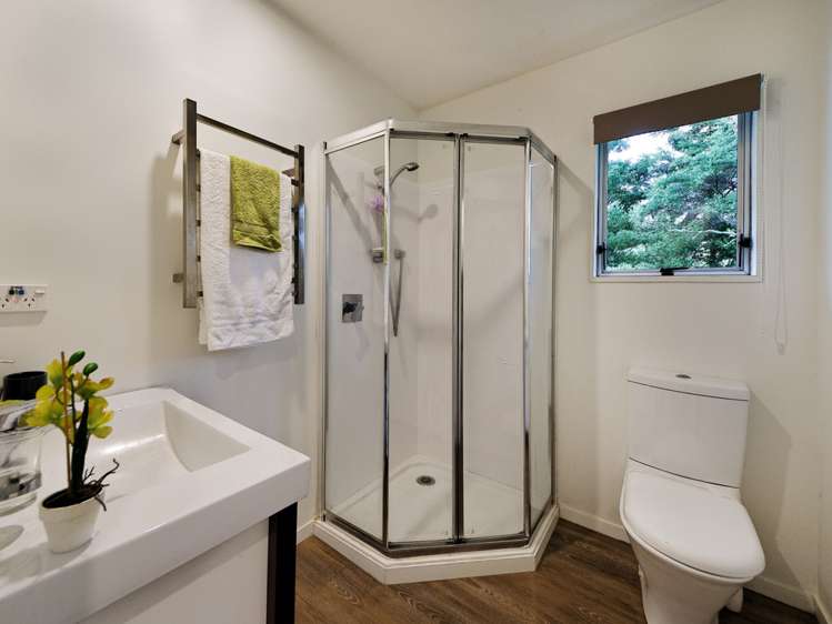 8 Sonnenberg Way Titirangi_13