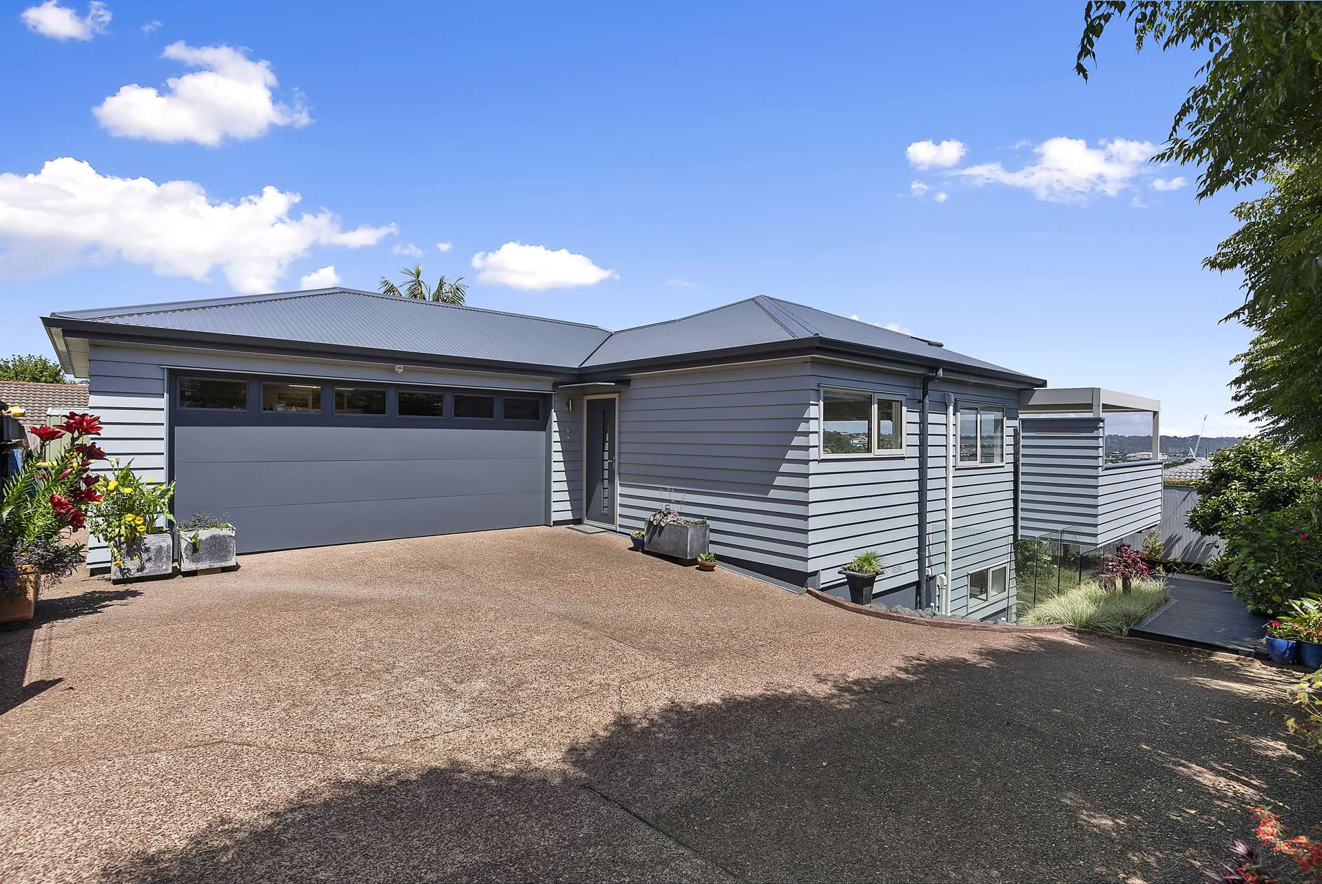 2/46 Sunset Road Unsworth Heights_0