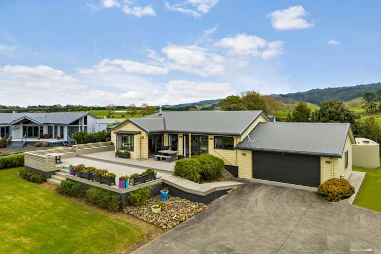 1359 East Coast Road Whakatiwai_19