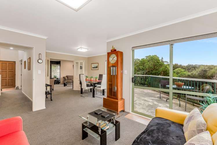 10 Glengavel Grove Papakowhai_16