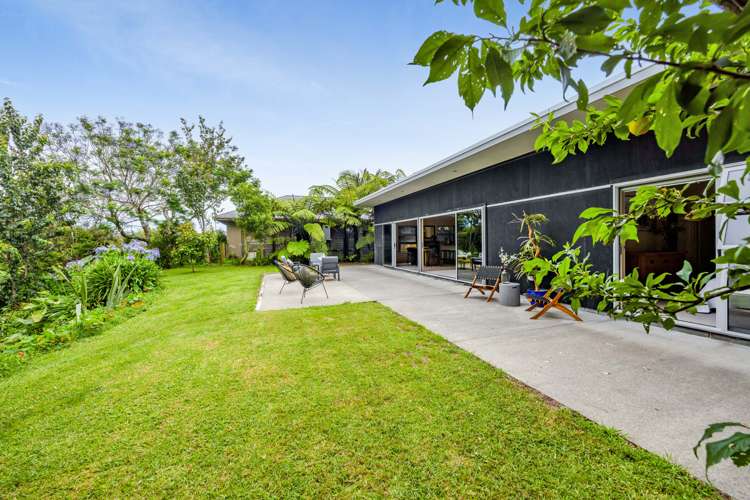 72e Wairau Road Oakura_16