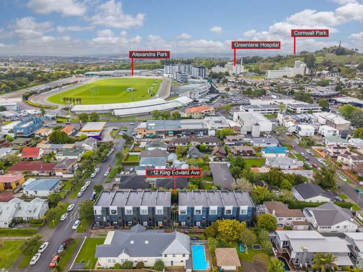 8/12 King Edward Avenue_3