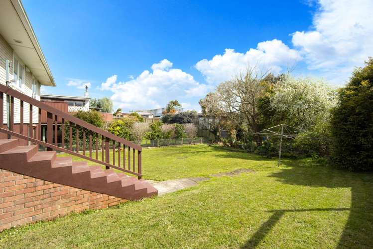 7 Maui Pomare Street Blockhouse Bay_11