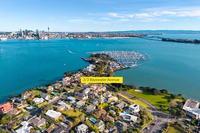 MUST BE SOLD - FAMILY HOME WITH SEA VIEWS!