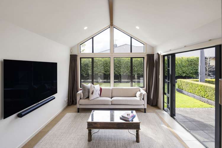 15 Edenpark Drive Rototuna North_10