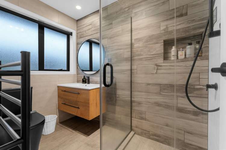 1/54 Luton Avenue Sunnyhills_11