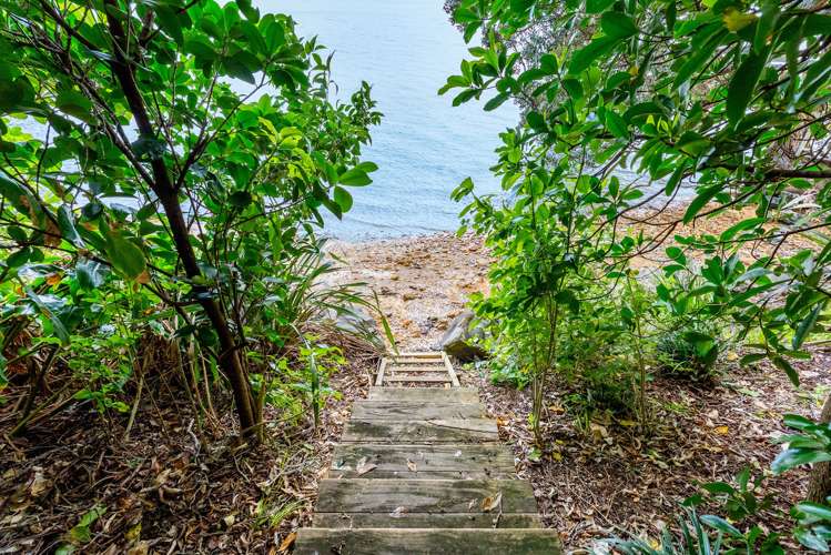 417 Leigh Road Leigh_40