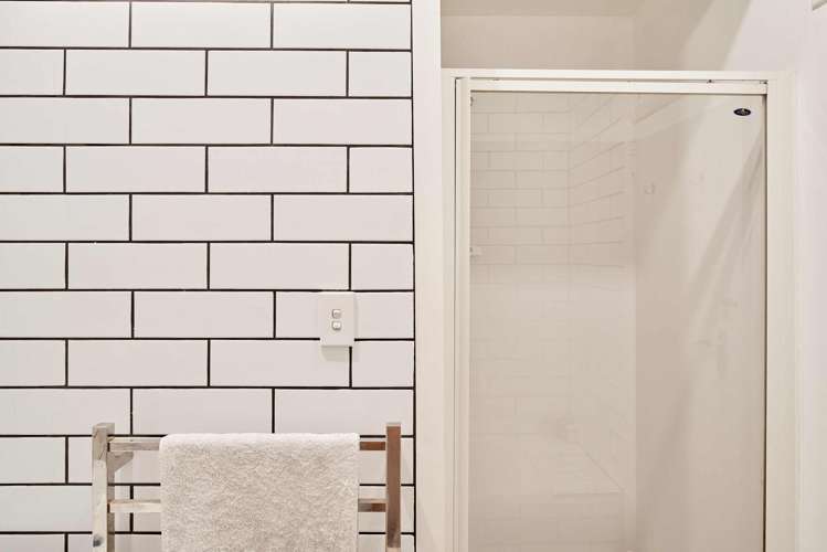 44 Kahu Road Paremata_17