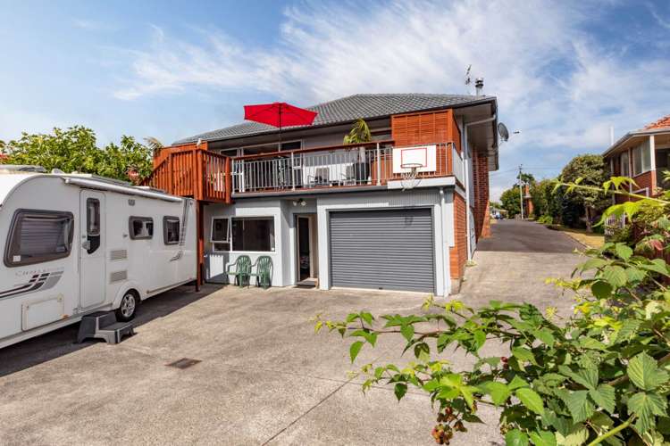 8 Tiki Street New Lynn_24