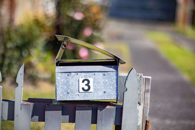 3 Dalton Crescent Dinsdale_1