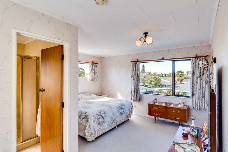 20 Upham Crescent Taradale_10