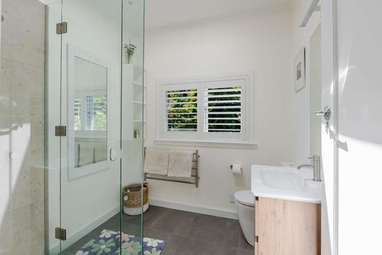 31 Walter Road Eastbourne_11