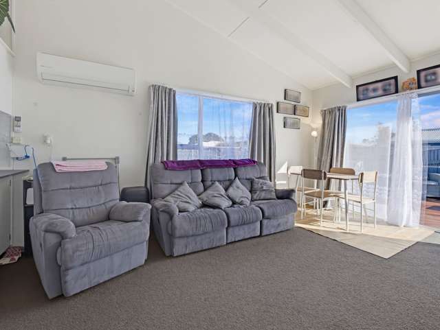 2/127 Parkers Road Tahunanui_3