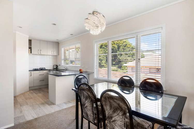 20 Olsen Avenue Hillsborough_6