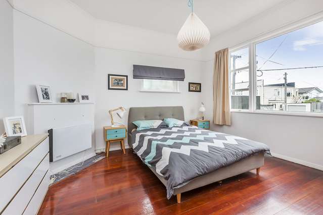 8 Trent Street Island Bay_4