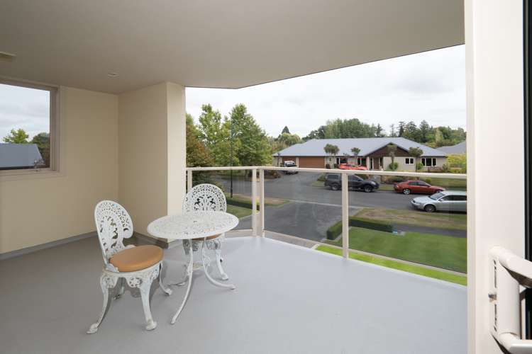 17 Country Place Allenton_13