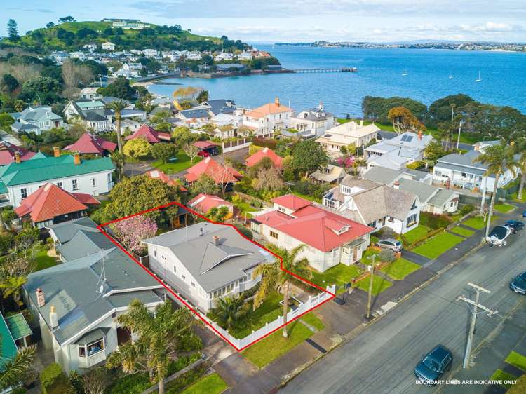 8 Duders Avenue Devonport_2