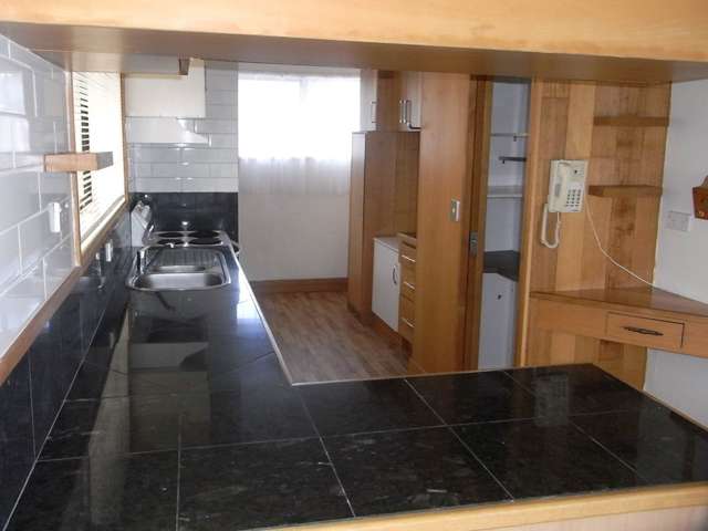 6 Windermere Crescent Blockhouse Bay_3