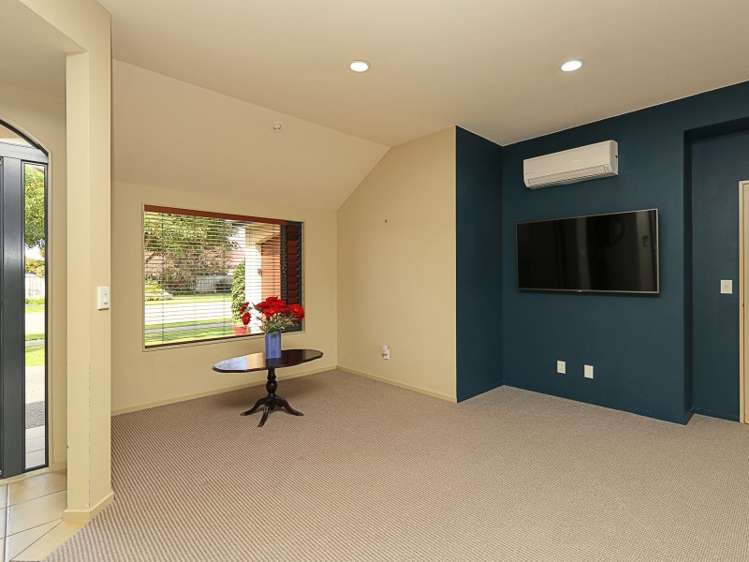 40 Kensington Drive Taradale_4