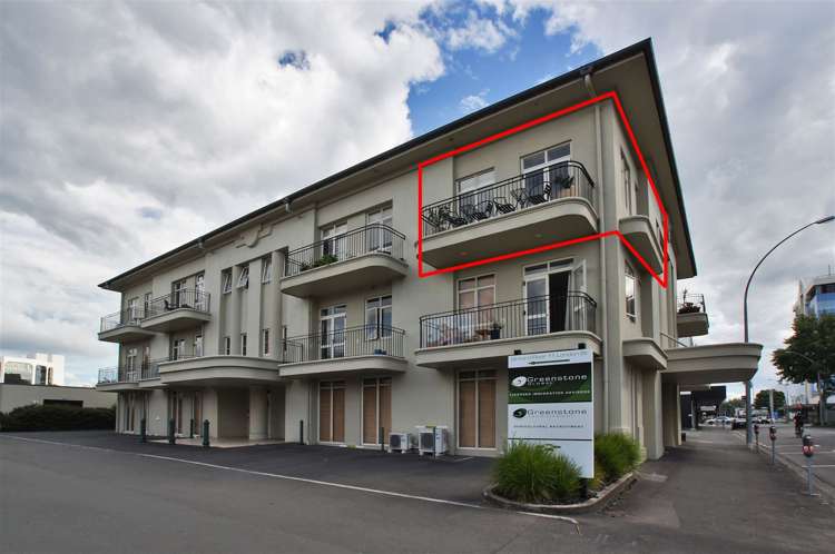 2a/11 London Street Hamilton Central_3