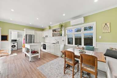 6 Cardiff Avenue_4