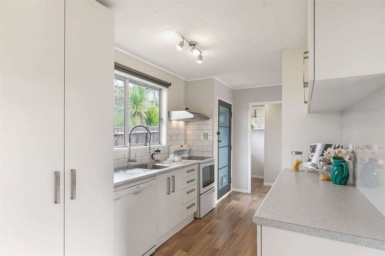 8 Erica Road Sunnynook_6