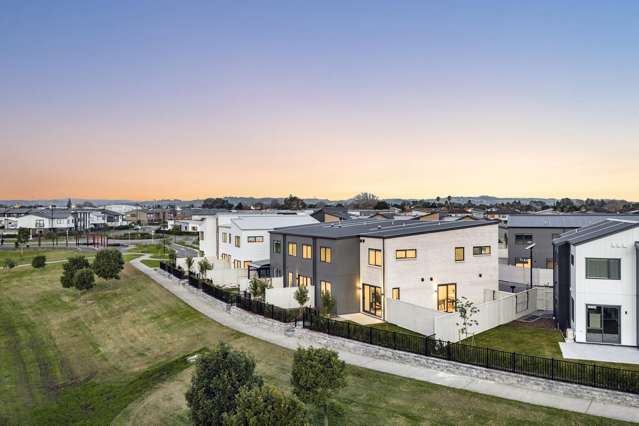 Brick, Bright & Beautiful - 4 Beds