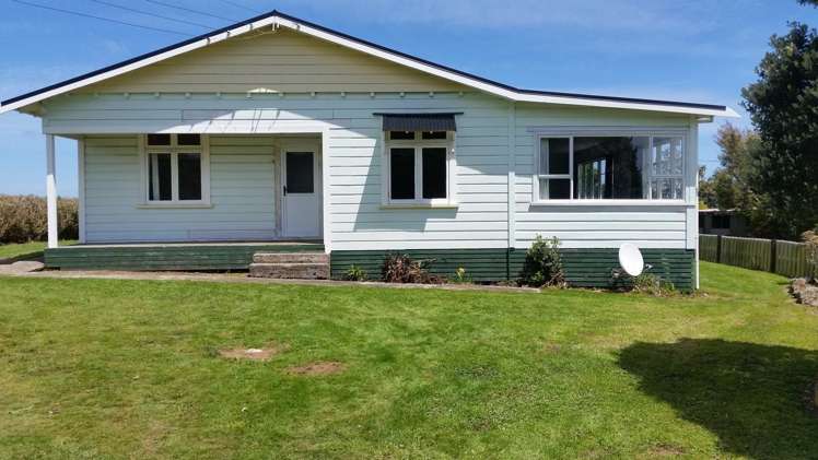 2369 Eltham Road Opunake_10