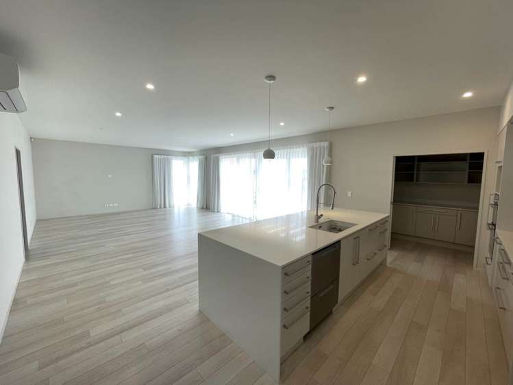 14 Kibblewhite Avenue Beachlands_3