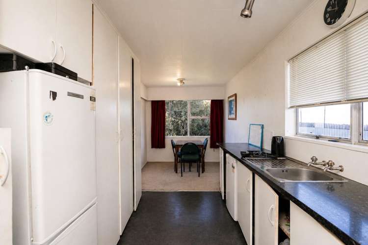 8 Foster Terrace Onekawa_5