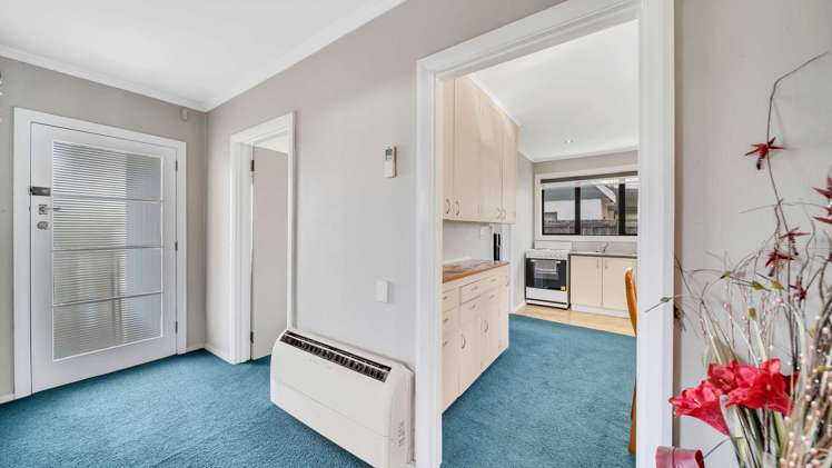 54 Waldron Crescent Green Island_13