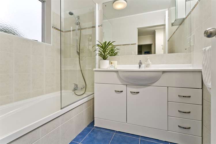 2/33 Harley Road Takapuna_11