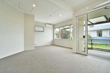 305 King Street South_4