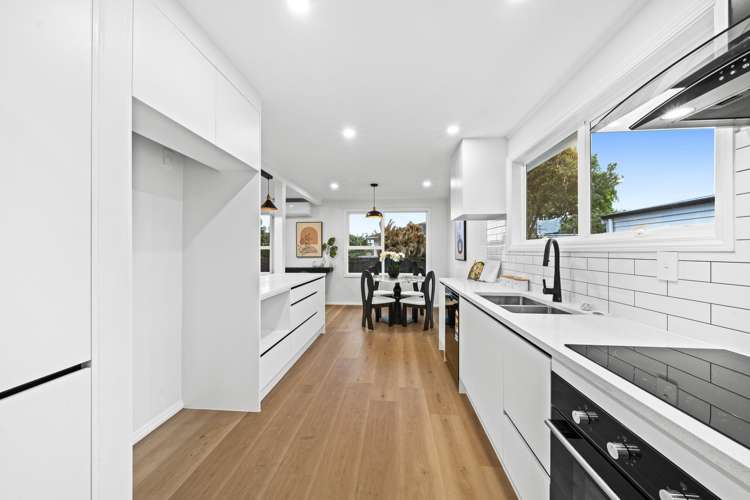 17 Desmond Place Otara_12