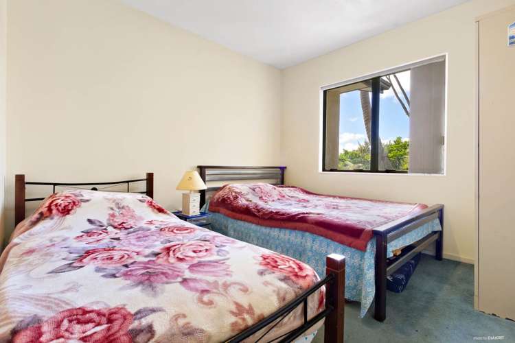 446e West Coast Road Glen Eden_13