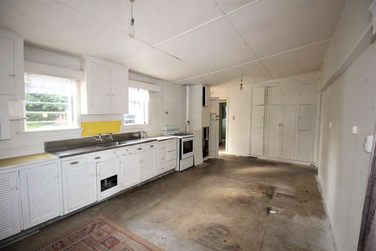 12 Ngapapa Street Urenui_2