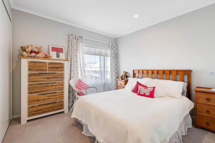 3 Koura Drive Red Beach_12