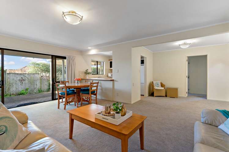 2/47 Uxbridge Road Howick East_5