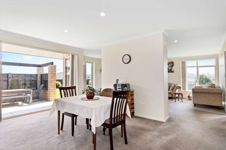 1 Carex Close Pyes Pa_6