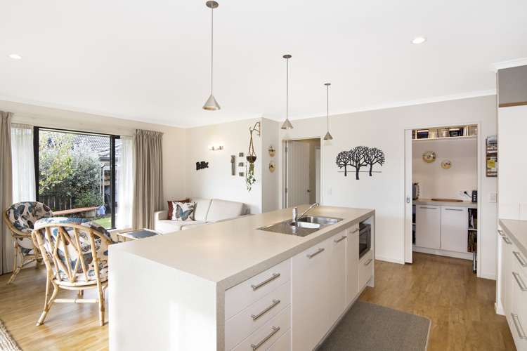 38 Hollybush Drive Brightwater_11