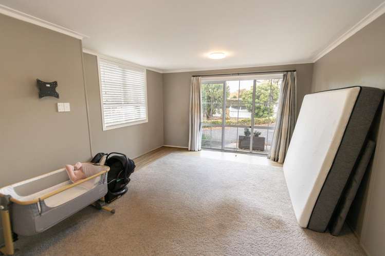 229 Shakespeare Street 11373_7