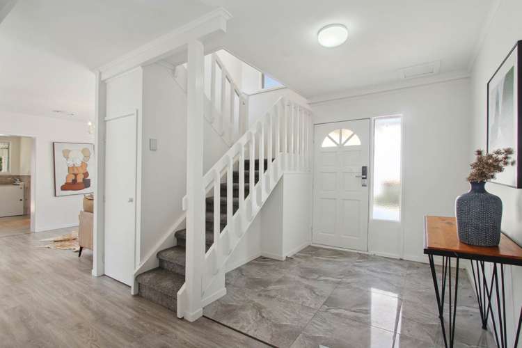 2/80 Cascades Road Pakuranga Heights_26